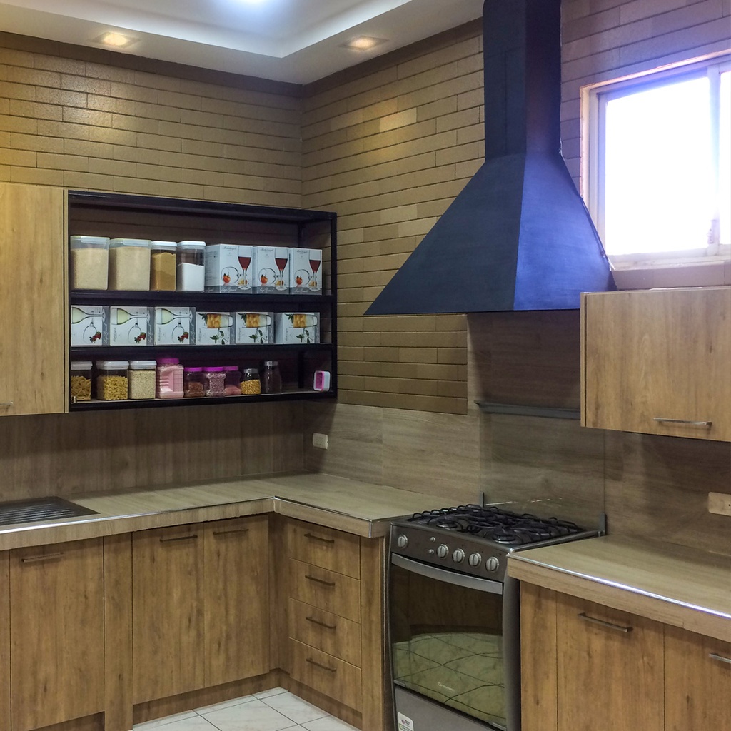 Enchape Caravista Lisa Matizado Tabaco DECORTEJA 25.5x7CM por 1m²