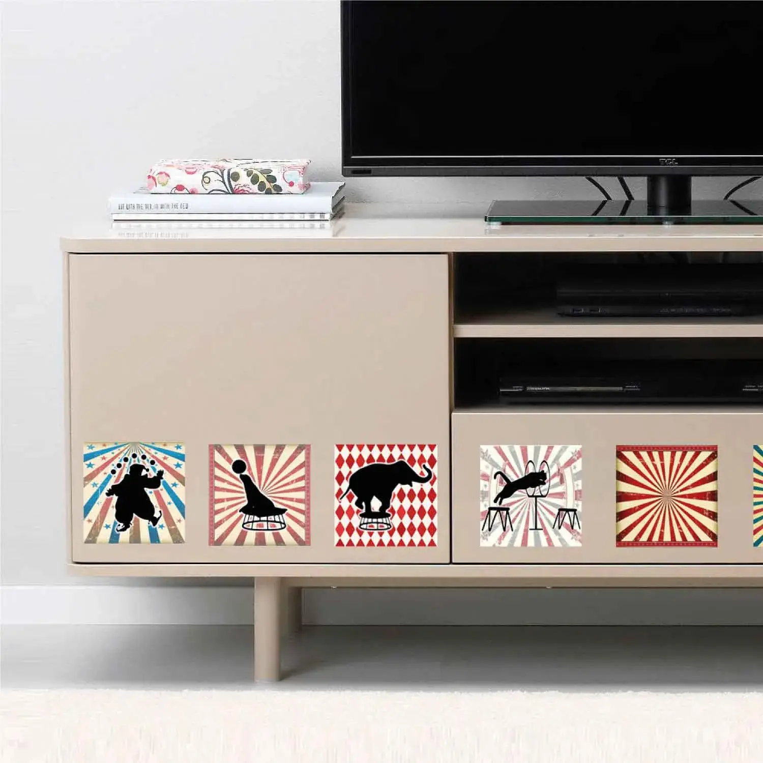 [DSBLVACIRCU1] Vinil Autoadhesivo Circus 15x15 cm KANTU (Pack 9 Und.)