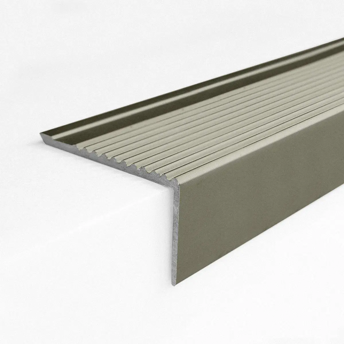 [DSBPADATEPB4BRM] Borde Escalera Aluminio Bronce Mate de 240cmx4cm KANTU
